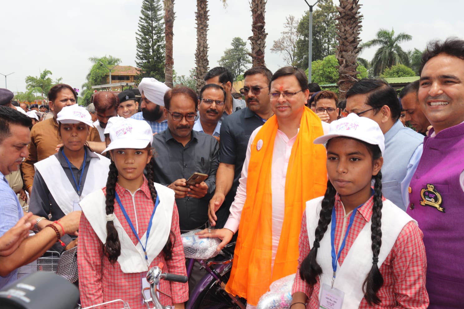 मुख्यमंत्री ने किया कन्याश्री कार्यक्रम में प्रतिभाग।* *छात्राओं को वितरित की साईकिल।* *सामाजिक विकास में स्वयंसेवी संस्थाओं का बताया विशेष योगदान।*