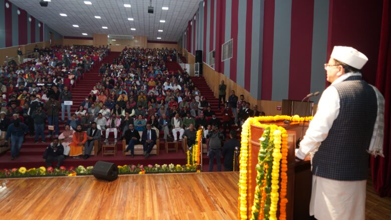 समान नागरिक संहिता के कई प्रावधानों का सरलीकरण किया जा रहा है। इसे समझने हेतु एप्लीकेशन भी तैयार किया जा रहा है।