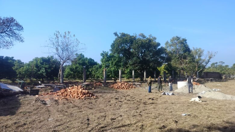 आरोप पूर्व डीजीपी प्रेमदत्त रतूड़ी ने भू-माफियाओं के साथ मिलकर श्री गुरु राम राय इण्टर काॅलेज की जमीन को कब्जाना चाहते है