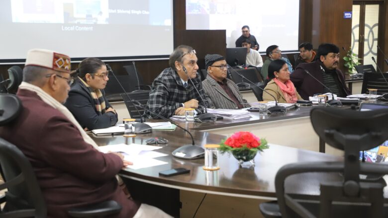 प्रदेश के ग्रामीण विकास मंत्री गणेश जोशी ने केंद्रीय मंत्री से पीएमजीएसवाई-3 के अन्तर्गत 600 किमी0 लम्बाई एवं 10 सेतुओं हेतु अतिरिक्त स्वीकृति का अनुरोध किया