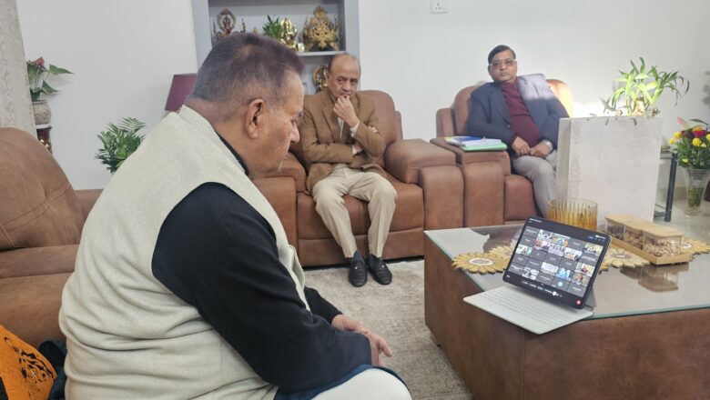 वर्तमान में लगभग 9.000 हेक्टेयर भूमि पर 28,000 से अधिक कृषकों द्वारा सगन्ध फसलों की खेती की जा रही है : जोशी