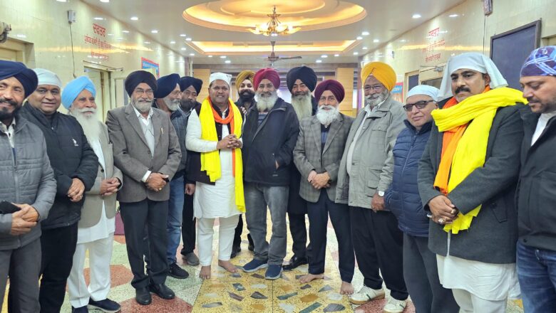 साथ ही सिख समाज की आनन्द शहर में सिख समाज से जुड़ी जो भी समस्याएं हैं उन्हे ंमुख्यमंत्री धामी जी से मिलकर समाधान कराया जायेगा। 