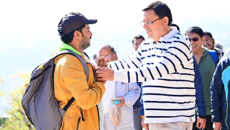 मुख्यमंत्री पुष्कर सिंह धामी ने  आज देहरादून से मसूरी ट्रैक रूट का पैदल निरीक्षण करते हुए इस मार्ग पर बेसिक सुविधाओं का अवलोकन किया