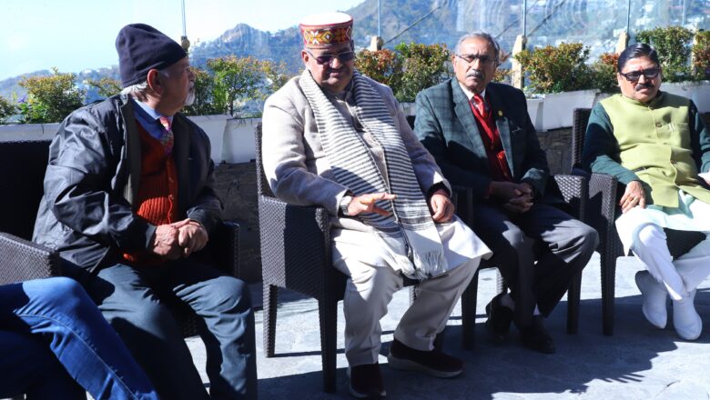 कैबिनेट मंत्री गणेश जोशी ने होटल एसोसिएशन के पदाधिकारियों के साथ चुनावी बैठक कर आगामी कार्यक्रमों की रूपरेखा के संबंध में विस्तृत चर्चा की