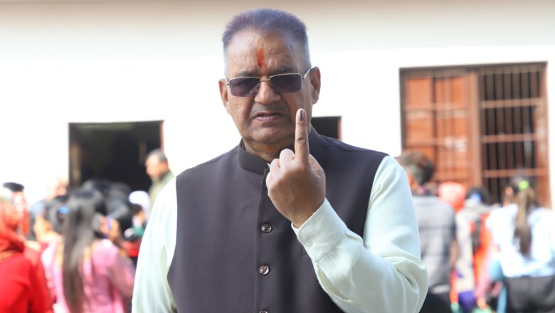 लोकतंत्र को मजबूत बनाने के लिए हर नागरिक का मतदान करना अत्यंत आवश्यक है : जोशी