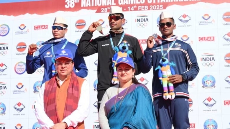 1000 मीटर हीट कयाकिंग मेन्स प्रतियोगिता में उत्तराखंड के प्रभात कुमार ने जीता गोल्ड मेडल