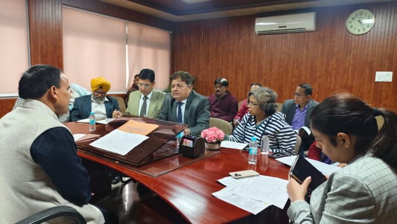 प्रोफेसर के 53 व एसोसिएट प्रोफेसर के 103 रिक्त पद भरे जायेंगे