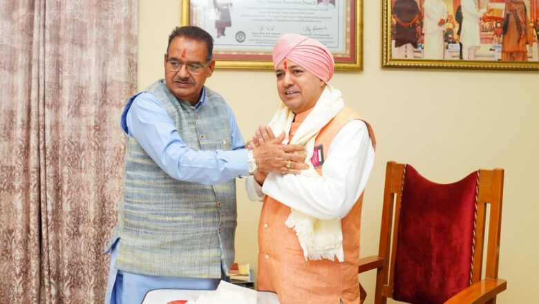 श्री दरबार साहिब की परंपरा के अनुसार सोमवार को केबिनेट मंत्री उत्तराखण्ड सरकार का स्वागत किया गया