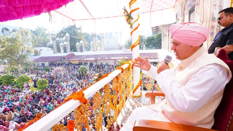 श्री गुरु राम राय जी महाराज, श्रीमहंत देवेन्द्र दास जी महाराज के लगे जयकारे
