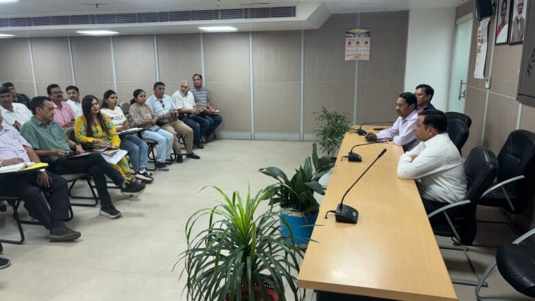 यह सुनिश्चित कराया जाए कि लोग रेन वॉटर हार्वेस्टिंग के साथ रिचार्ज पिट अनिवार्य रूप से बनाएं ताकि भूजल में अपेक्षित सुधार आ सके: बंशीधर तिवारी      