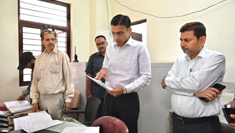 डीएम के निर्देश: तहसील, थानों, हॉस्पिटल, प्रमुख मार्गों के जीआईएस मैप, से सुस्जित रहेंगी, कन्ट्रोलरूम की दीवारें    