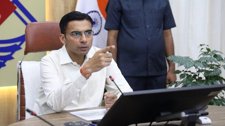 मुख्य विकास अधिकारी ने विभागों को इस बात का प्रमाण पत्र भी देने को कहा है कि चयनित ग्राम पंचायतों में कोई भी पात्र व्यक्ति योजना से वंचित नही रह गया है   