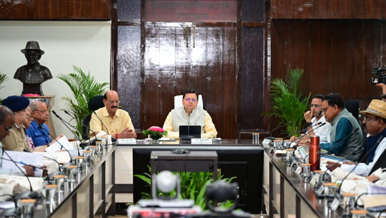 मुख्यमंत्री ने बैठक में निर्देश दिये कि हल्द्वानी में जू एण्ड सफारी के निर्माण कार्य में तेजी लाई जाए   