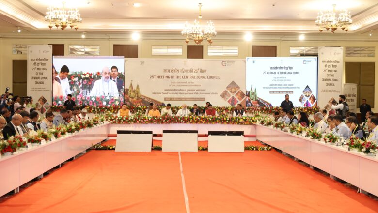 मुख्यमंत्री धामी ने वाराणसी में केन्द्रीय गृह मंत्री अमित शाह की अध्यक्षता में आयोजित मध्य क्षेत्रीय परिषद की 25वीं बैठक में प्रतिभाग किया      