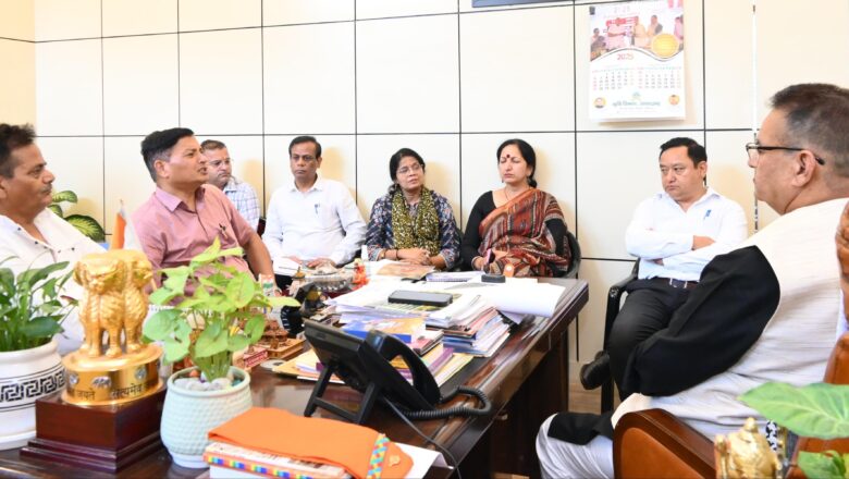 मंत्री गणेश जोशी ने विभागीय अधिकारियों को दोनों प्रकरणों पर तत्काल सकारात्मक कार्यवाही करने के निर्देश दिये   