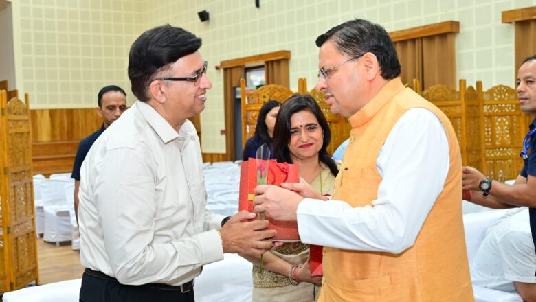 मुख्यमंत्री ने कहा कि प्रधानमंत्री नरेंद्र मोदी जी के नेतृत्व और मार्गदर्शन में हमारी सरकार प्रदेश में स्वास्थ्य सेवाओं के विस्तार और सुदृढ़ीकरण हेतु निरंतर प्रयासरत है      