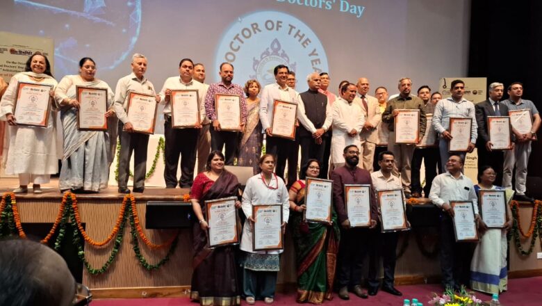 श्री गुरु राम राय मेडिकल काॅलेज में मेडिकल माॅडल प्रस्तुतिकरण में तितिक्षा रावत व टीम अव्वल   