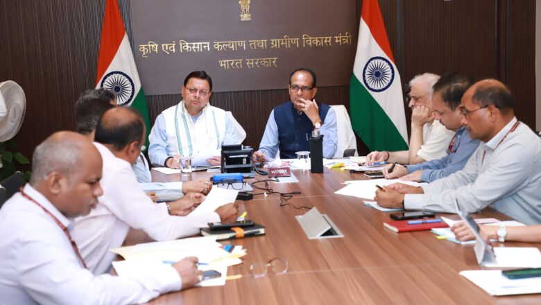 मुख्यमंत्री ने राज्य के पर्वतीय एवं मैदानी क्षेत्रों की कृषि एवं बागवानी आवश्यकताओं तथा किसानों की आर्थिक सुदृढ़ता हेतु राज्य सरकार द्वारा तैयार की गई प्रस्तावित योजनाओं पर भी चर्चा की   