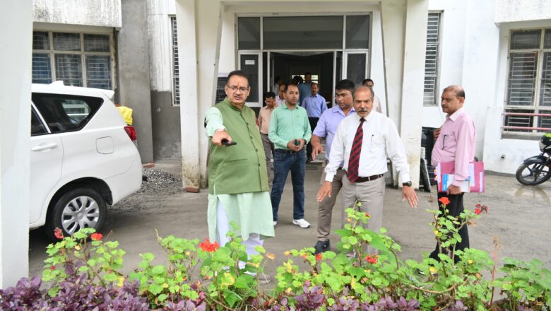 मंत्री गणेश जोशी ने कहा कि जिन सैनिक विश्राम गृहों की स्थिति ठीक नहीं है, उनका सुधारीकरण एवं उच्चीकरण कार्य सरकार प्राथमिकता के आधार पर किया जा रहा है   