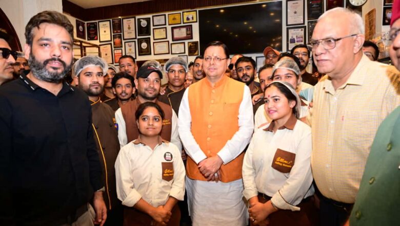 मुख्यमंत्री पुष्कर सिंह धामी ने राजपुर रोड पर दुकानों का किया दौरा, “GST बचत उत्सव” से जनता को जोड़ने की पहल      