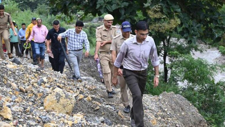 डीएम सविन बंसल के निर्देशों पर स्वास्थ्य विभाग ने बटोली गांव में लगाया स्वास्थ्य परीक्षण शिविर      