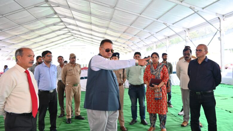 मंत्री गणेश जोशी ने अधिकारियों को निर्देश दिए कि समारोह की सभी तैयारियां समय पर और गरिमामय तरीके से पूरी की जाएं।