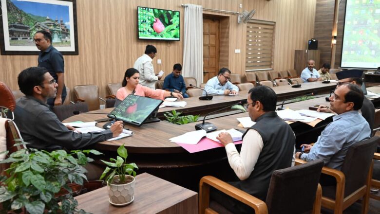 जवाबदेही तय, राशन कार्ड सत्यापन में देरी पर डीएम सख्त, 30 अक्टूबर तक 60 प्रतिशत सत्यापन हो पूरा, नहीं तो जब्त होगा वेतन, प्रतिकूल प्रविष्टि भी   