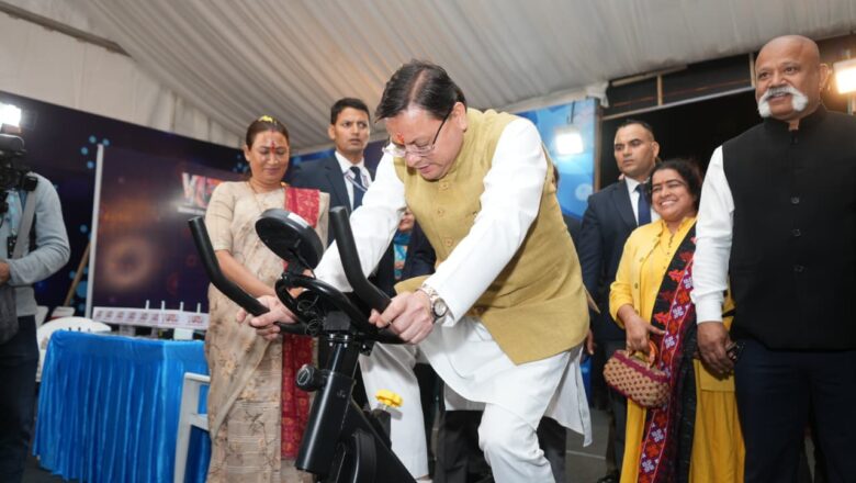 मुख्यमंत्री ने कहा कि आज के समय में रोजगार के जहां अनेक नए अवसर पैदा हो रहे हैं तो वही पुरानी प्रचलित तकनीक हटने से कुछ अवसर कम भी हो रहे हैं