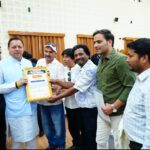 उत्तराखंड फिल्म टेलीविजन एंड रेडियो एसोसिएशन के पदाधिकारियों ने राज्य में प्रभावी एवं दूरदर्शी फिल्म नीति लागू किए जाने पर मुख्यमंत्री धामी को अभिनंदन पत्र सौंपते हुए उनका आभार व्यक्त किया      