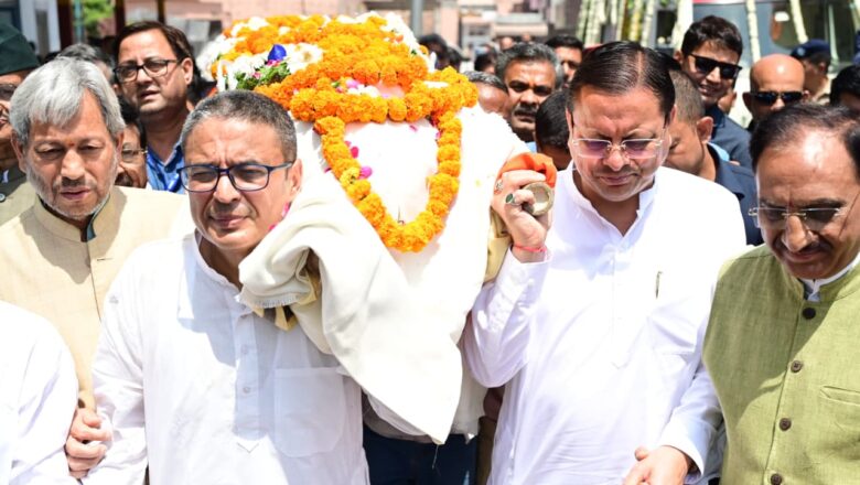 मुख्यमंत्री धामी ने नम आंखों से कहा — जनरल खंडूड़ी जैसे व्यक्तित्व सदियों में जन्म लेते हैं