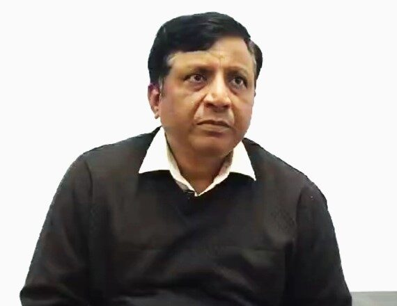 एमडीडीए के उपाध्यक्ष बंशीधर तिवारी ने कहा कि प्राधिकरण क्षेत्र में अवैध प्लॉटिंग, अनधिकृत कॉलोनियों और नियम विरुद्ध निर्माण कार्यों के खिलाफ लगातार अभियान चलाया जा रहा है