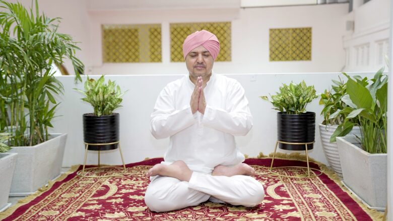 नियमित योगाभ्यास से व्यक्ति बनता है स्वस्थ, ऊर्जावान और सकारात्मक : श्रीमहंत देवेन्द्र दास जी महाराज