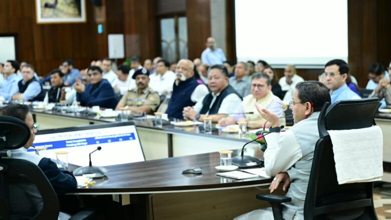 जिलाधिकारी तहसीलों का करें औचक निरीक्षण, दाखिल-खारिज के प्रकरणों की समयबद्धता और भूमि धोखाधड़ी से जुड़ी शिकायतों की करें समीक्षा : मुख्यमंत्री धामी