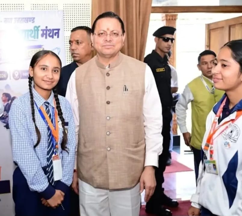 सरकारी विद्यालयों के विद्यार्थियों को टैबलेट देने की मुख्यमंत्री धामी पहले ही कर चुके हैं घोषणा, DBT के माध्यम से मिलेगा लाभ