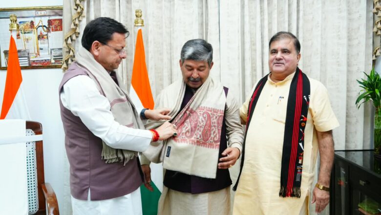 मुख्यमंत्री धामी से मिले नवनिर्वाचित राज्यसभा सांसद दिनेश आर्य
