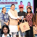 मुख्यमंत्री पुष्कर सिंह धामी ने राजकीय विद्यालयों के छात्र-छात्राओं को टैबलेट उपलब्ध कराने के लिए डीबीटी से धनराशि देने की जानकारी दी